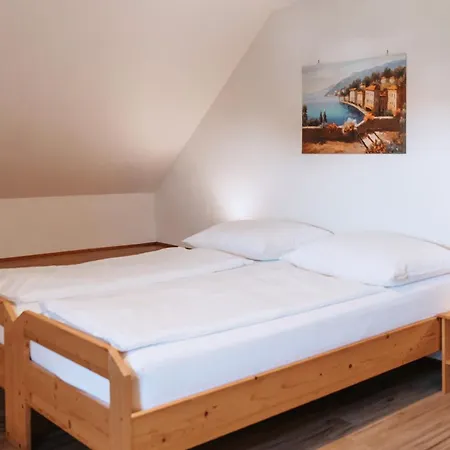 Karin Am Seggauberg Лейбниц